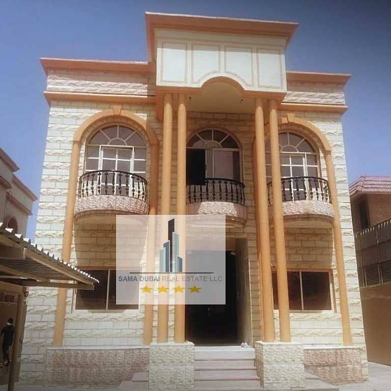 Villa for rent in the most prestigious areas of Ajman, excellent finishing, close to all services and very close to the neighboring street