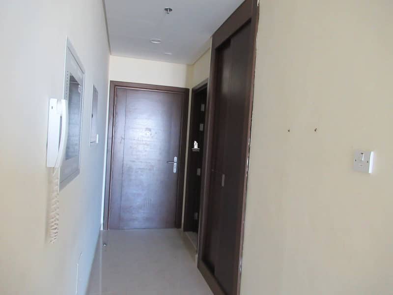 6 Ready to Move | Burj Khalifa View | Chiller Free