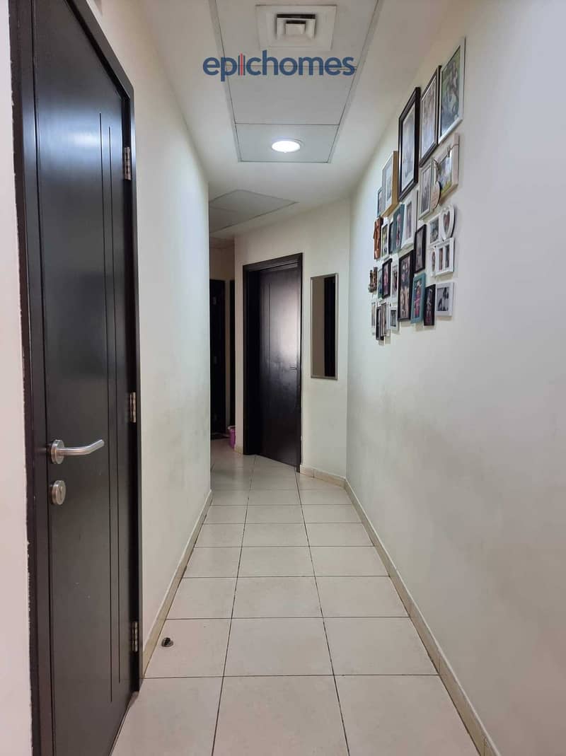 6 Centrally Located| Road View| Corner Flat