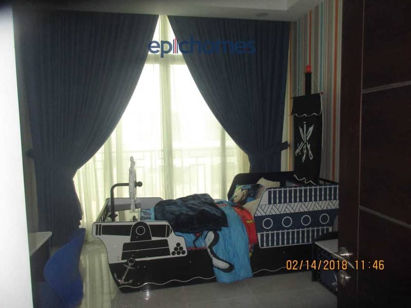 5 Beautiful 4BHK Townhouse | Park view | Nearby Mall |