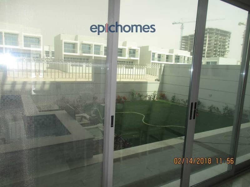 14 Beautiful 4BHK Townhouse | Park view | Nearby Mall |