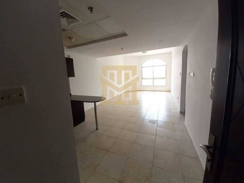 3 Close to Circle Mall| Unfurnished| Pool View| Ready to Move