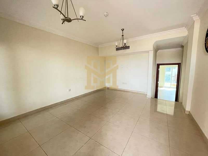 6 Ideal Location| Vacant| 3Bed + Maids | Excellent Condition