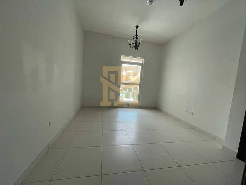 5 No Commission| Chiller Free| Closed Kitchen| Ready