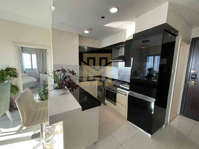 14 High Floor| Luxury Living| Vacant| Fully Furnished  1 Bed Apt.