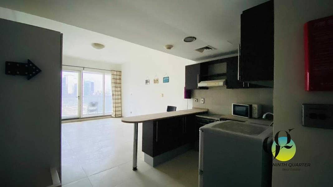 2 Spacious Studio w. Balcony  in Arch Tower