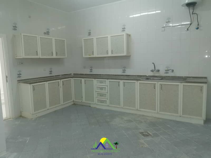 16 Spacious Large 3 BR Apartment at Ground Floor