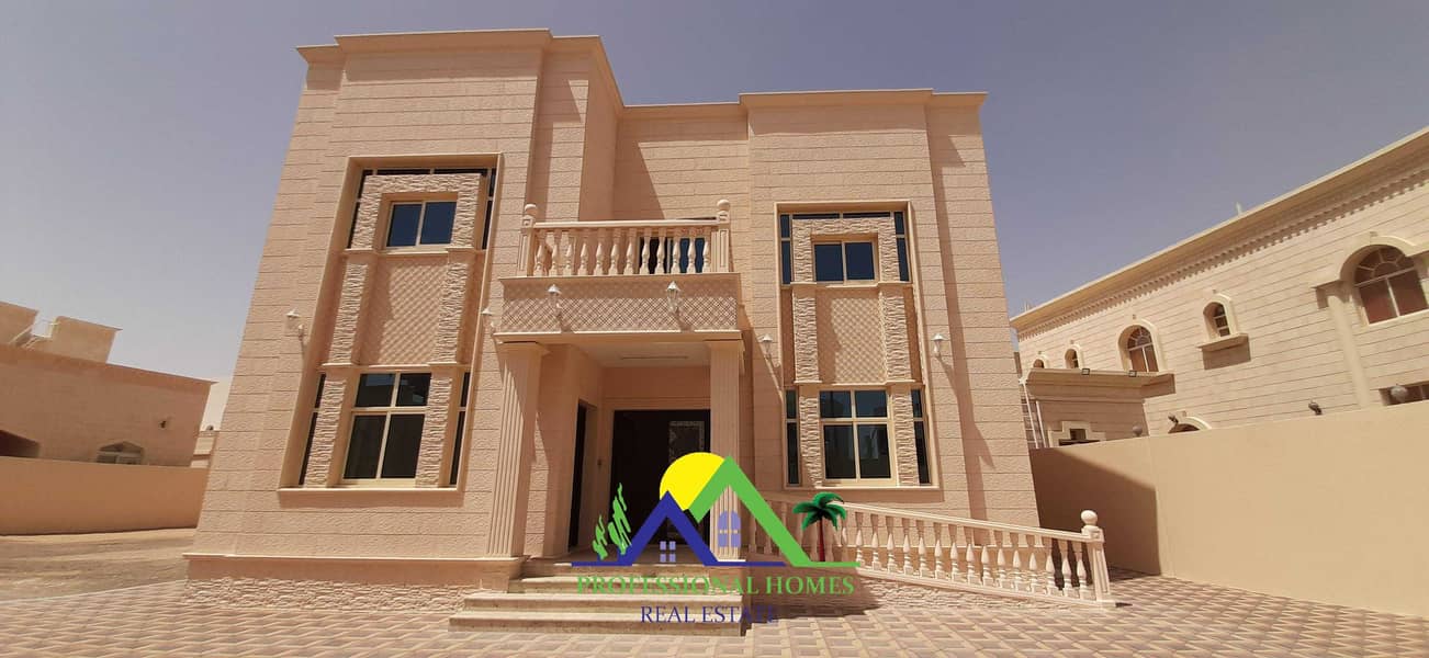 Brand New 5BEDROOMS Villa with Big yard in Sarooj