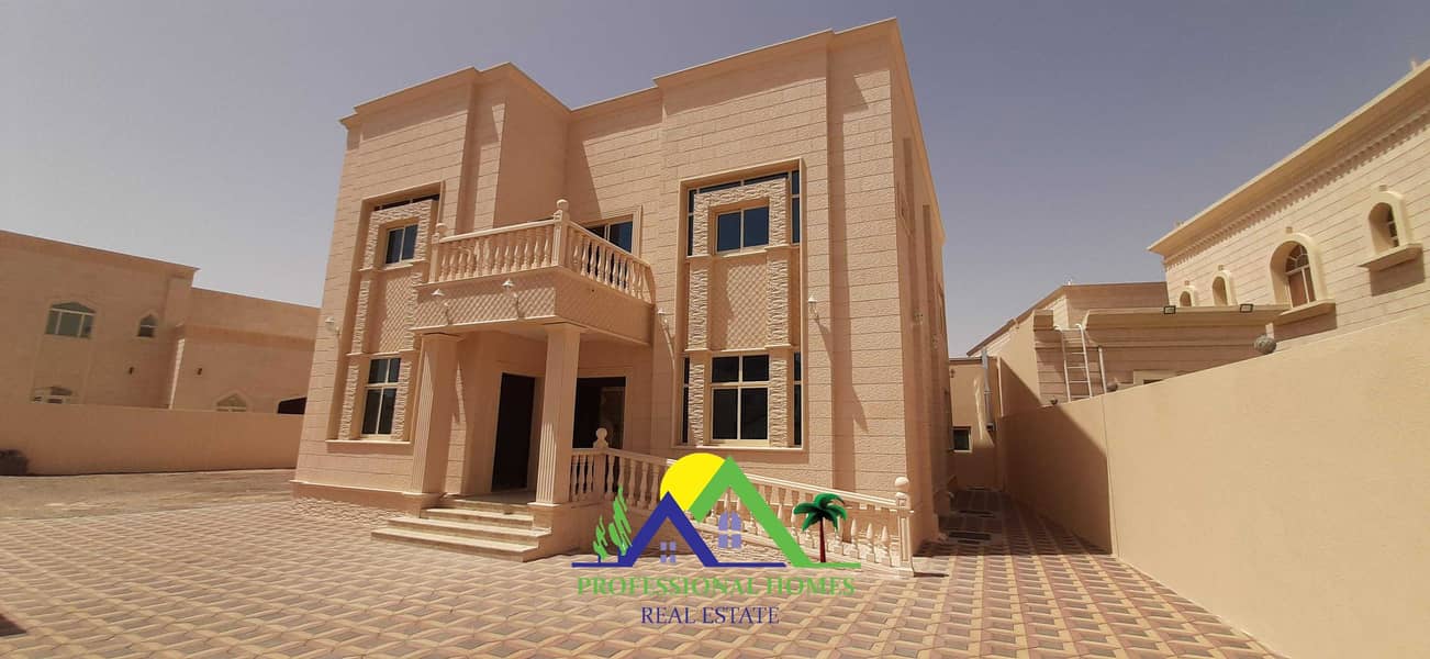 3 Brand New 5BEDROOMS Villa with Big yard in Sarooj