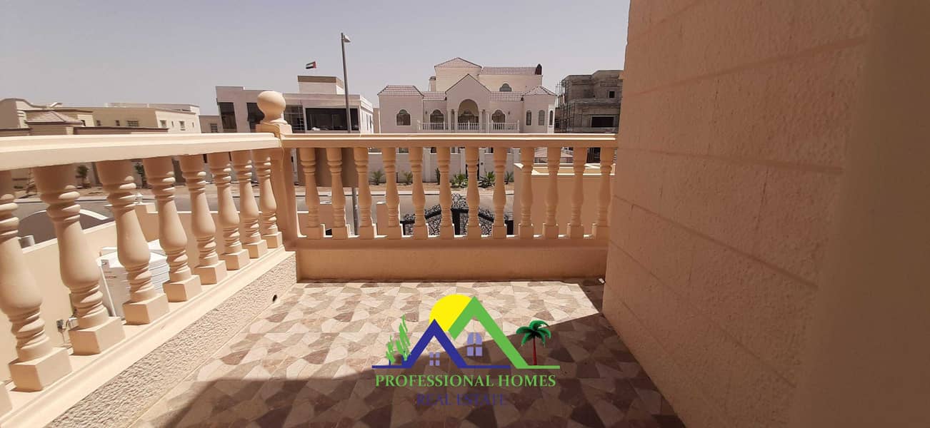 41 Brand New 5BEDROOMS Villa with Big yard in Sarooj