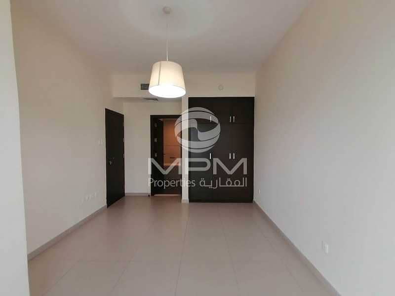 8 Spacious & Bright with shared Gym and Pool | Parking