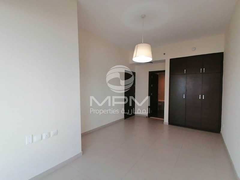 11 Spacious & Bright with shared Gym and Pool | Parking