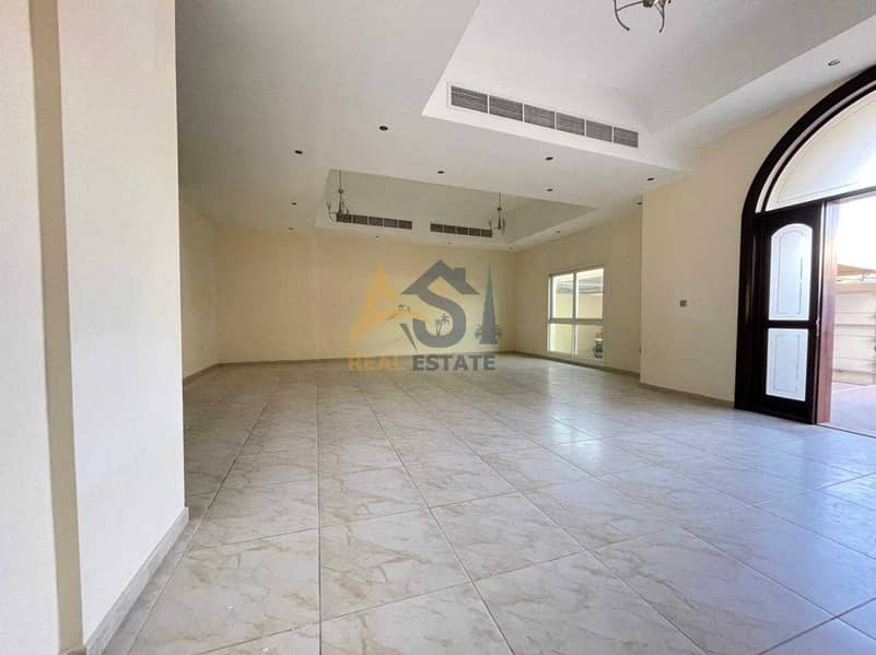 Luxury 4 Bed Villa| In Gated Community| Prime Location| 135k For Rent