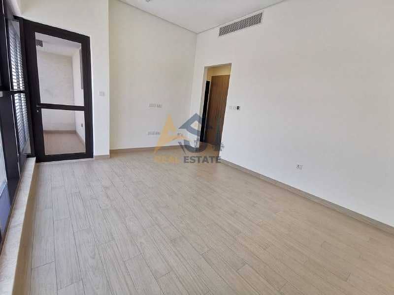 15 Commercial 5 B/R+ Maids Room Villa| Elevator| 4 Parkings| For Rent