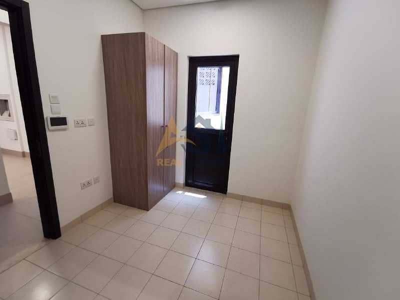 21 Commercial 5 B/R+ Maids Room Villa| Elevator| 4 Parkings| For Rent