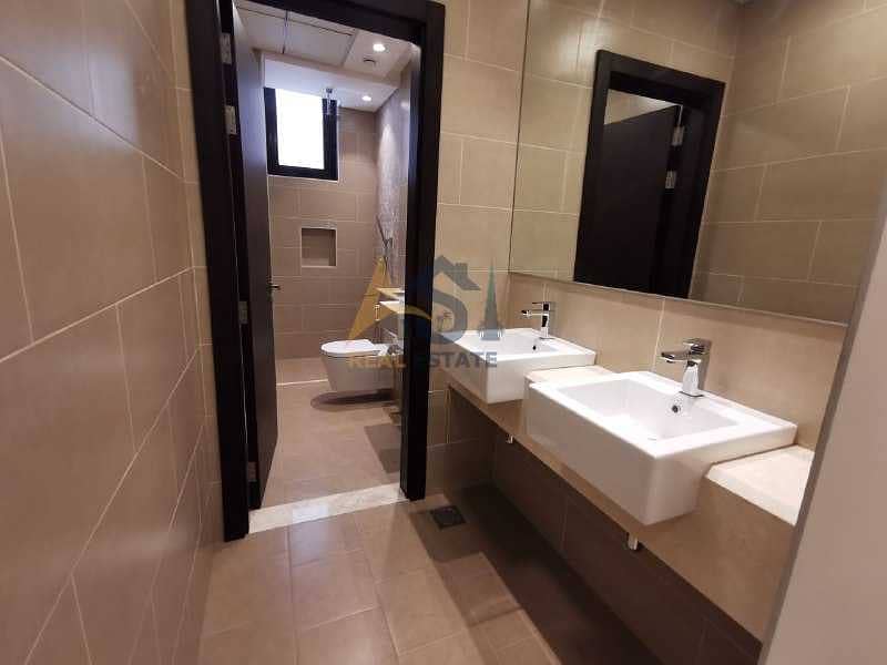 22 Commercial 5 B/R+ Maids Room Villa| Elevator| 4 Parkings| For Rent