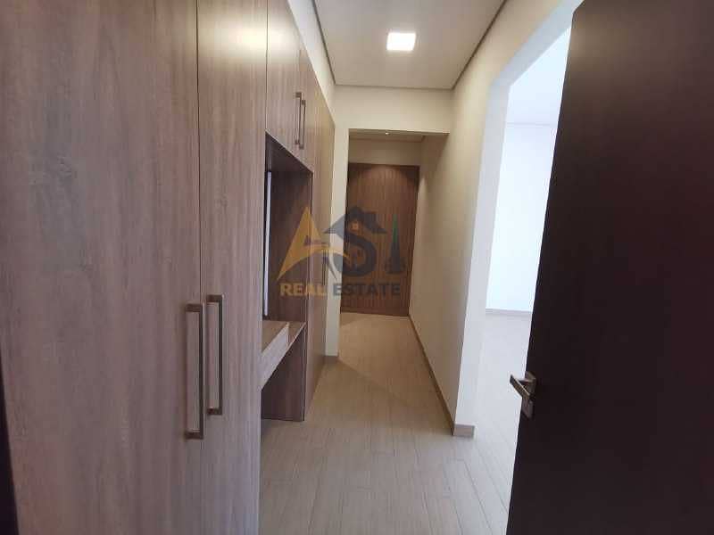25 Commercial 5 B/R+ Maids Room Villa| Elevator| 4 Parkings| For Rent