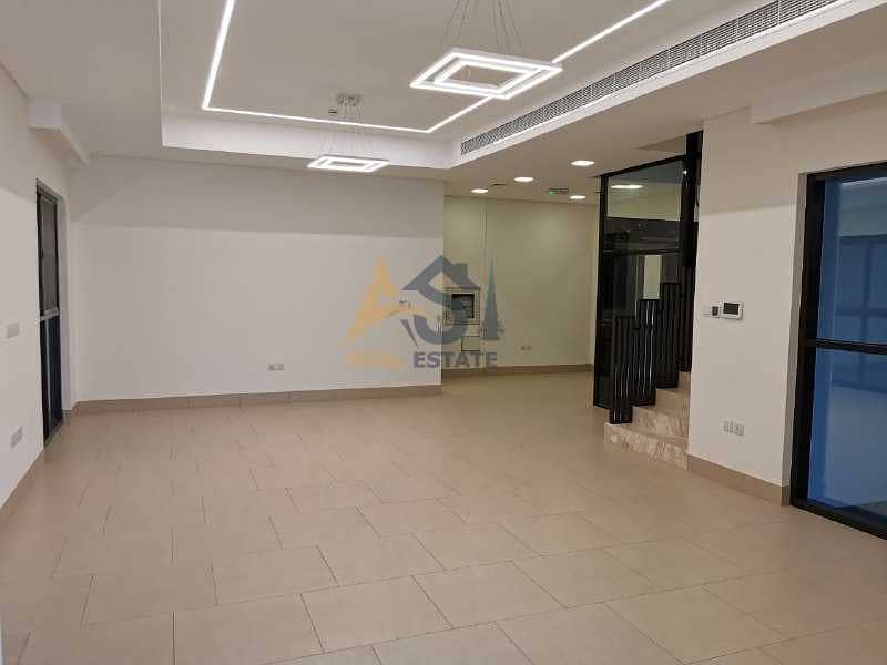 27 Commercial 5 B/R+ Maids Room Villa| Elevator| 4 Parkings| For Rent
