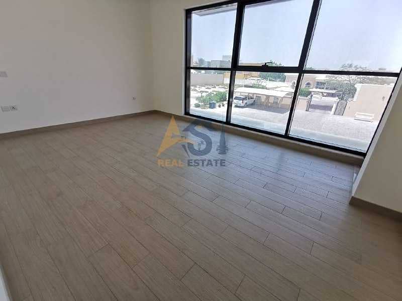 32 Commercial 5 B/R+ Maids Room Villa| Elevator| 4 Parkings| For Rent