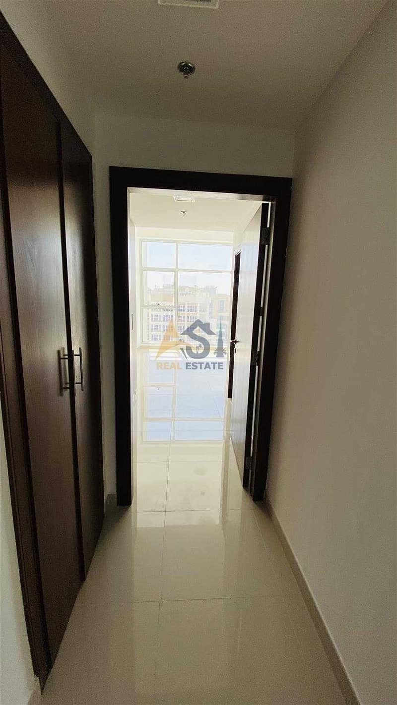 3 Elegant brand new 2BR with sea view.