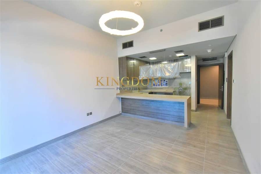 Luxury 1BR l Brand new l MBL (Water Front Residence) Luxury 1BR l Brand new l MBL (Water Front Residence)