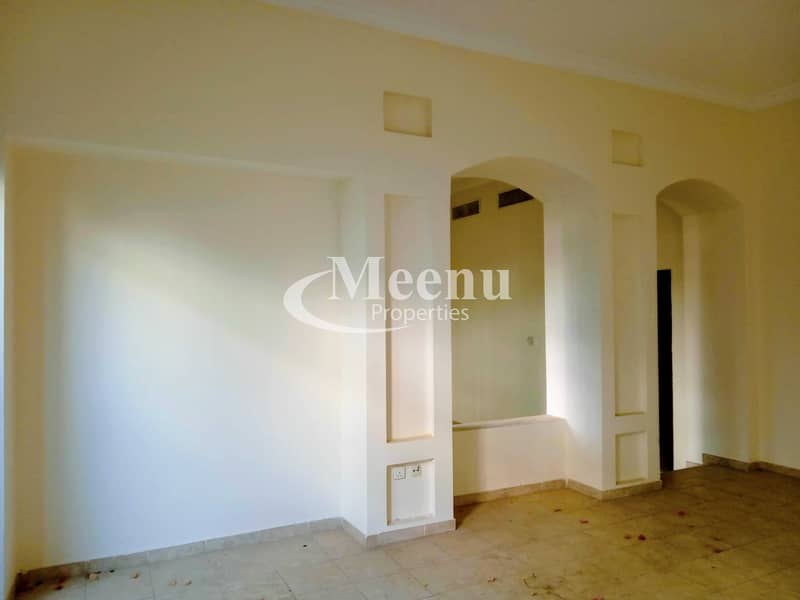 6 Great Deal No Commission Outstanding opportunity to Live in this Vacant Immaculate 5 BHK w/ Maid