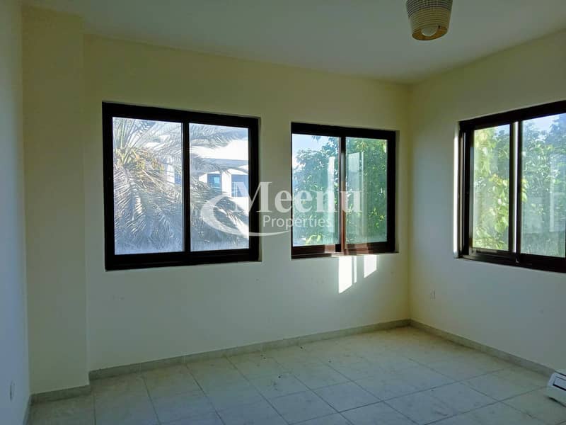 21 Great Deal No Commission Outstanding opportunity to Live in this Vacant Immaculate 5 BHK w/ Maid