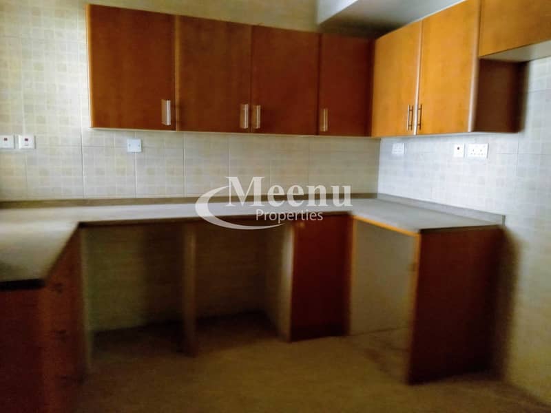 22 Great Deal No Commission Outstanding opportunity to Live in this Vacant Immaculate 5 BHK w/ Maid