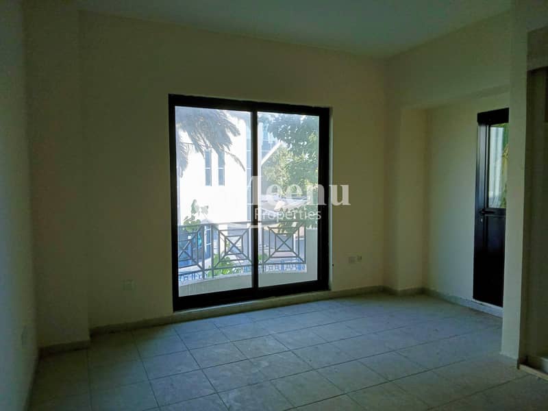 23 Great Deal No Commission Outstanding opportunity to Live in this Vacant Immaculate 5 BHK w/ Maid