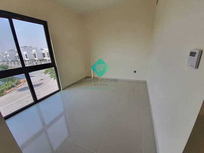 3 Corner | Spacious 3 BR with Maid's room villa for rent