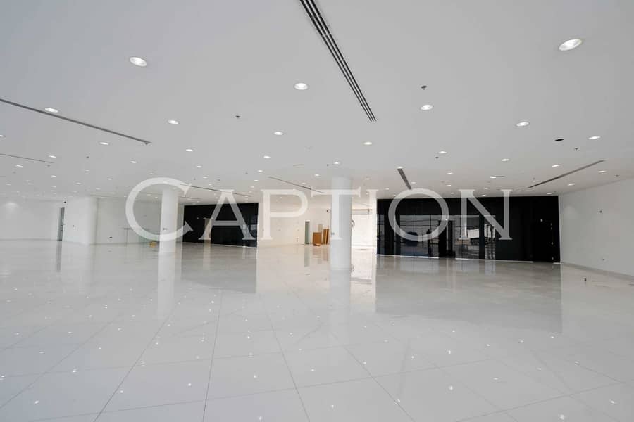 4 Fitted Showroom. Ideal location. Sheikh Zayed road