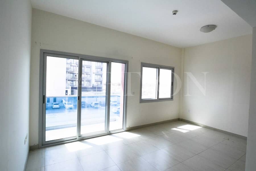 5 Spacious Studio. Well maintained family building