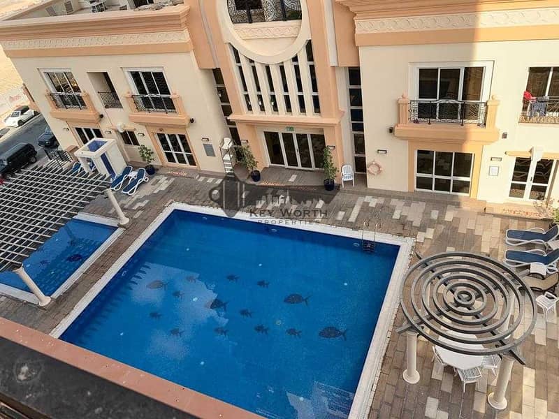 8 Bright & Spacious 1BR | Canal and swimming pool view