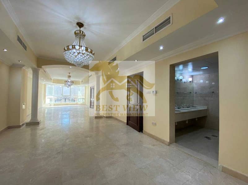 129 Spacious Villa 9 bedrooms with Elevator with big car parking.