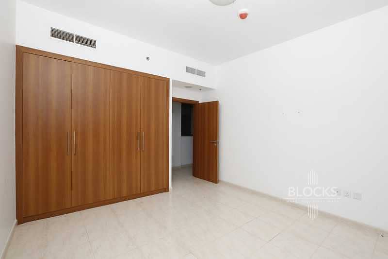 10 Vacant 1 Bedroom in Skycourts | Decent Price