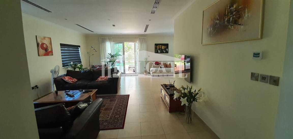 20 600  SQFT Well Presented 3BR Legacy Villa Vacant on Transfer