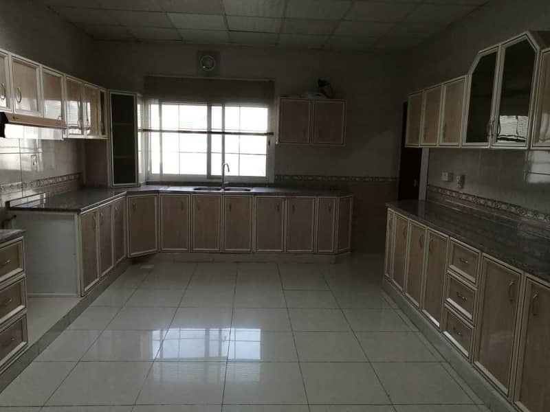6 Exclusive 4 Bed Villa apartment in Barsha
