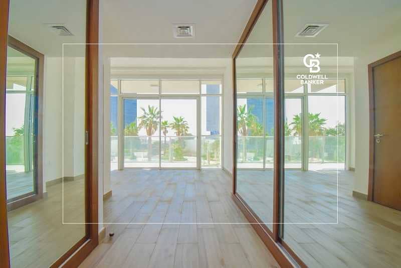 Luxurious &  Beautiful | Pool View| 2 Bed Duplex