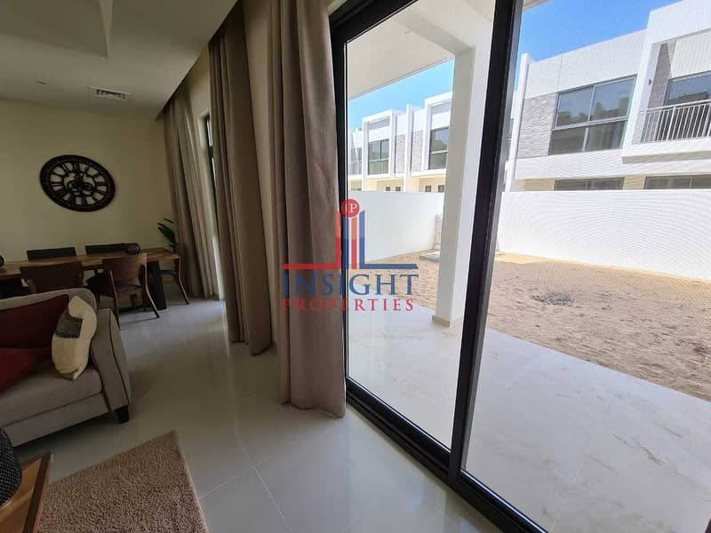 3 WELL MAINTAINED 3 BEDROOM + MAIDS TOWNHOUSE