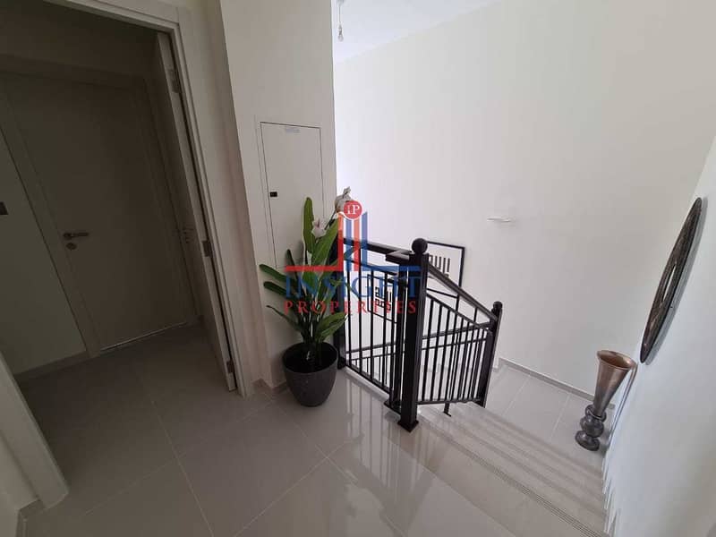6 WELL MAINTAINED 3 BEDROOM + MAIDS TOWNHOUSE