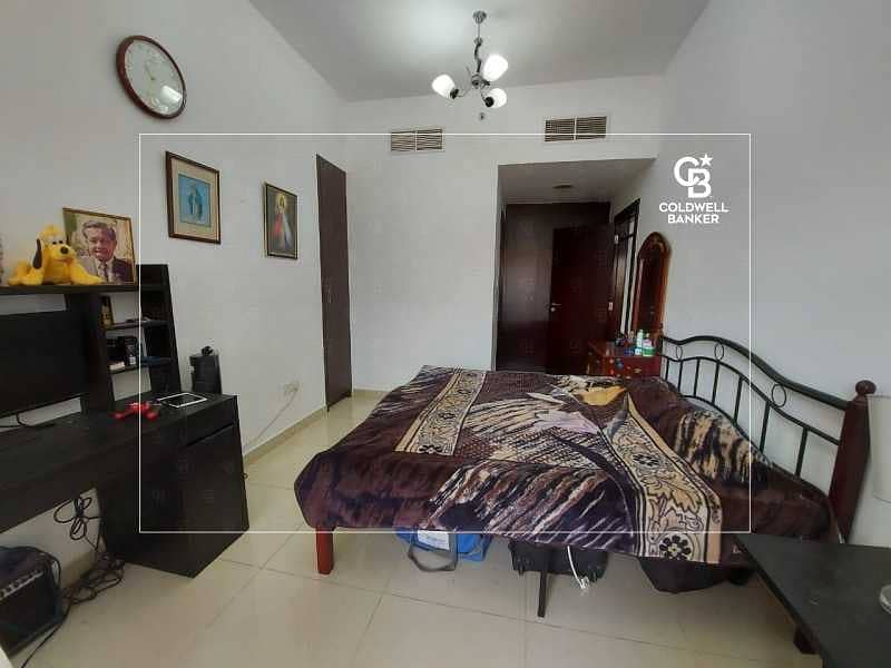 9 Best Deal|Spacious & Well maintained 1Bed for Sale