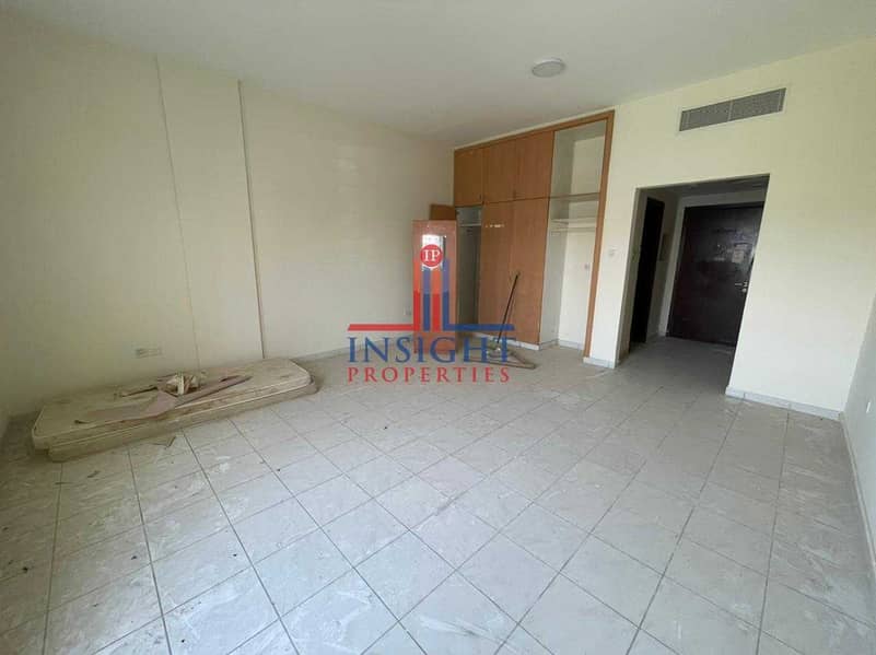 4 Studio | Italy cluster | Well maintained building