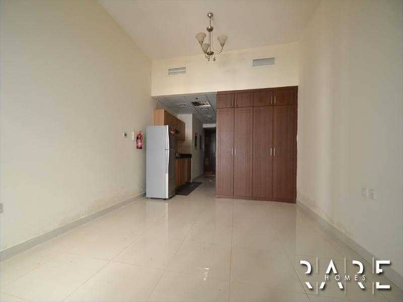 Well Maintained Unfurnished I Studio Ready to Move In I  Elite Residence  5 E5