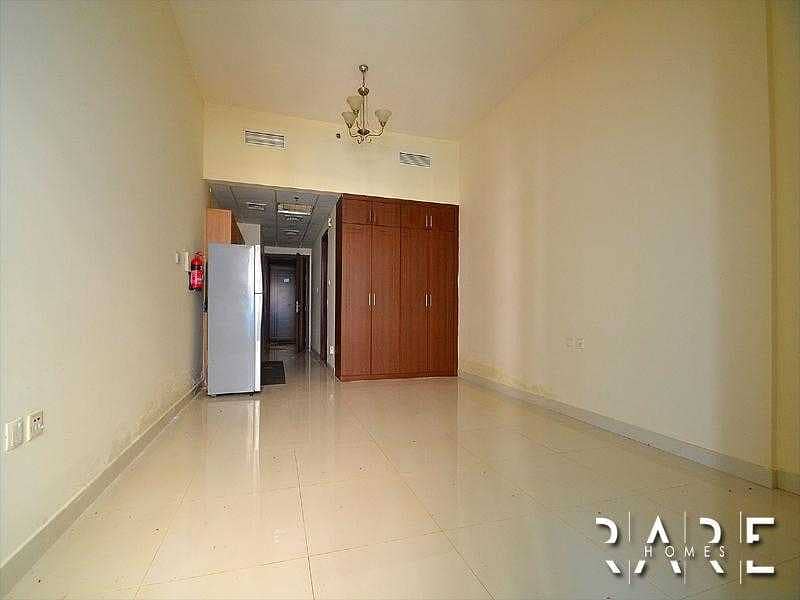 2 Well Maintained Unfurnished I Studio Ready to Move In I  Elite Residence  5 E5