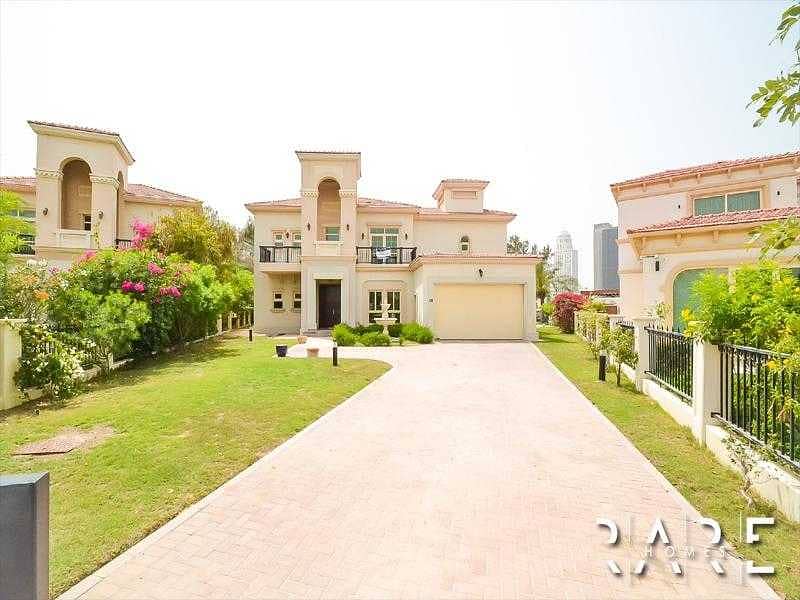 14 Upgraded 4 Bed Villa with private swimming pool | Grand Entrance