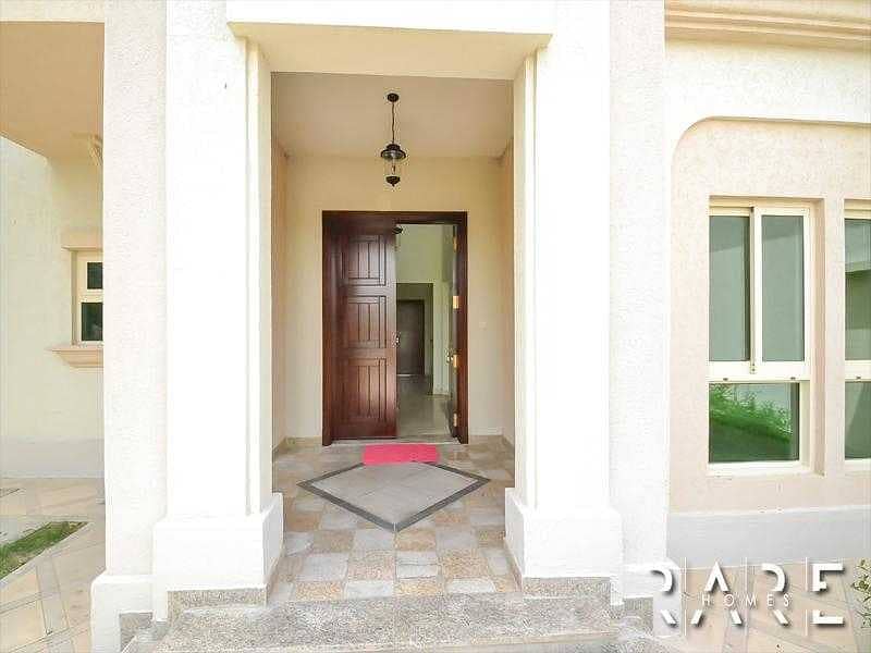 13 Huge 4 Bed Villa with private swimming pool | Grand Entrance