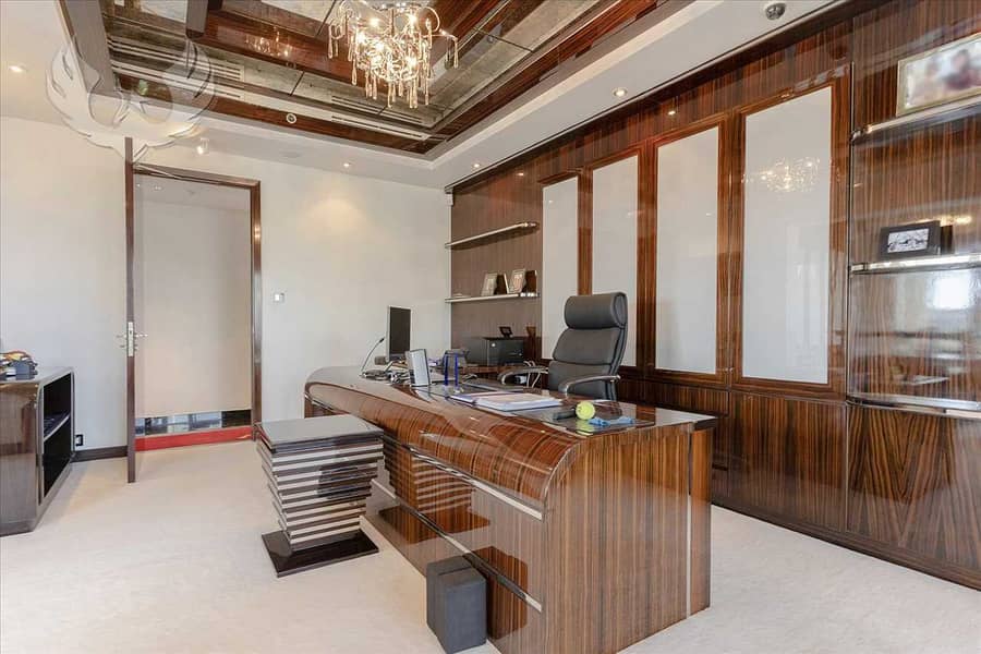 14 Stunning penthouse apartment vacant on transfer