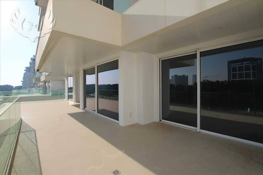 18 Large Balcony 1 Bed  Investment
