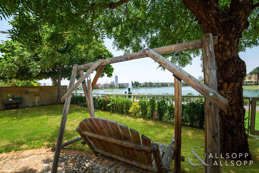 EXCLUSIVE | Lake View | 3 Beds | Upgraded
