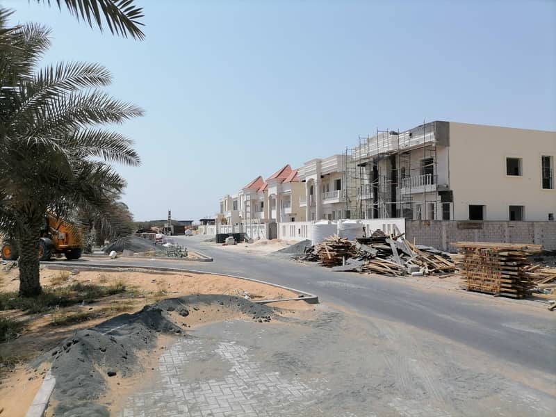 Owns a land to build a villa in Al Aliah area including registration fees
